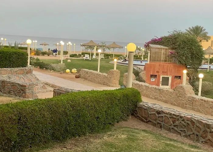 2 Bedroom Pool& Sea View Just Steps From The Sea Fanar De Luna Ain Sokhna * Ain Sukhna