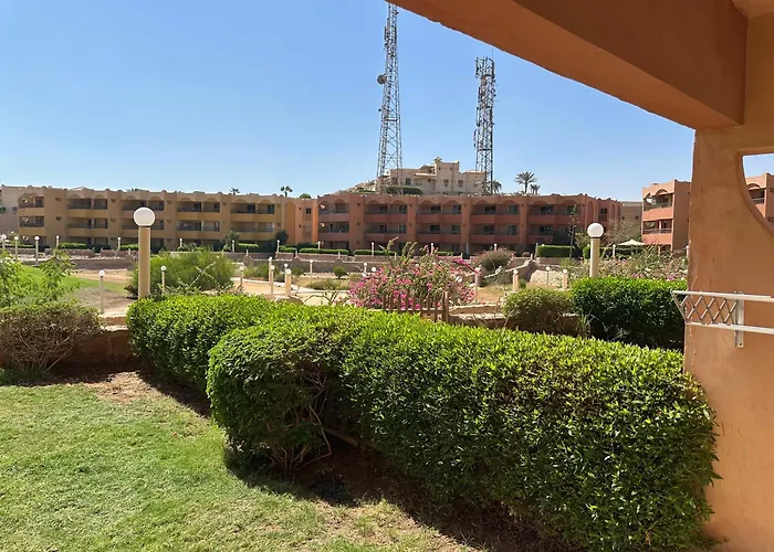 Apartment 2 Bedroom Pool& Sea View Just Steps From The Sea Fanar De Luna Ain Sokhna *