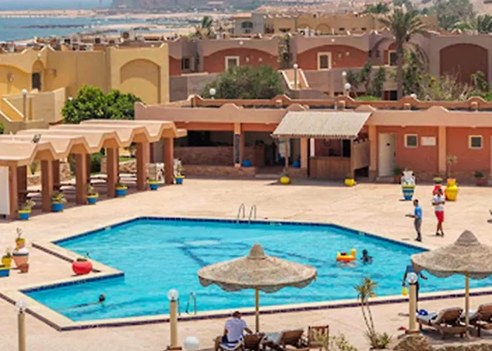 Apartment 2 Bedroom Pool& Sea View Just Steps From The Sea Fanar De Luna Ain Sokhna *