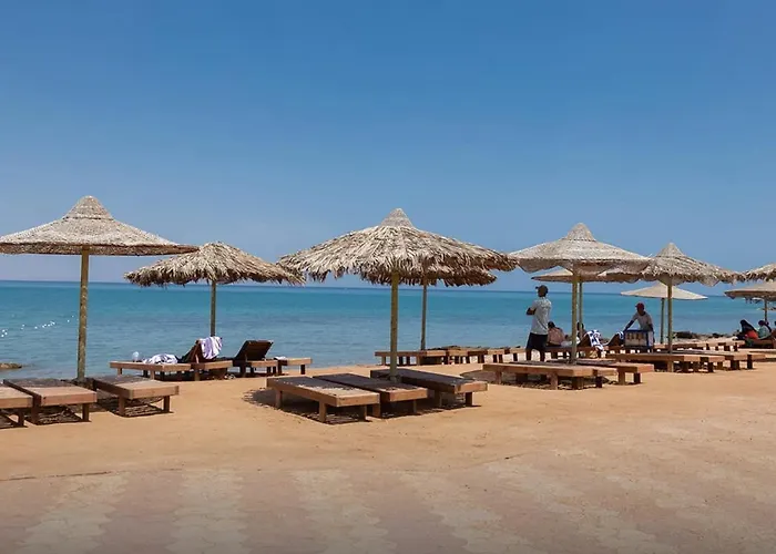 2 Bedroom Pool& Sea View Just Steps From The Sea Fanar De Luna Ain Sokhna * Ain Sukhna